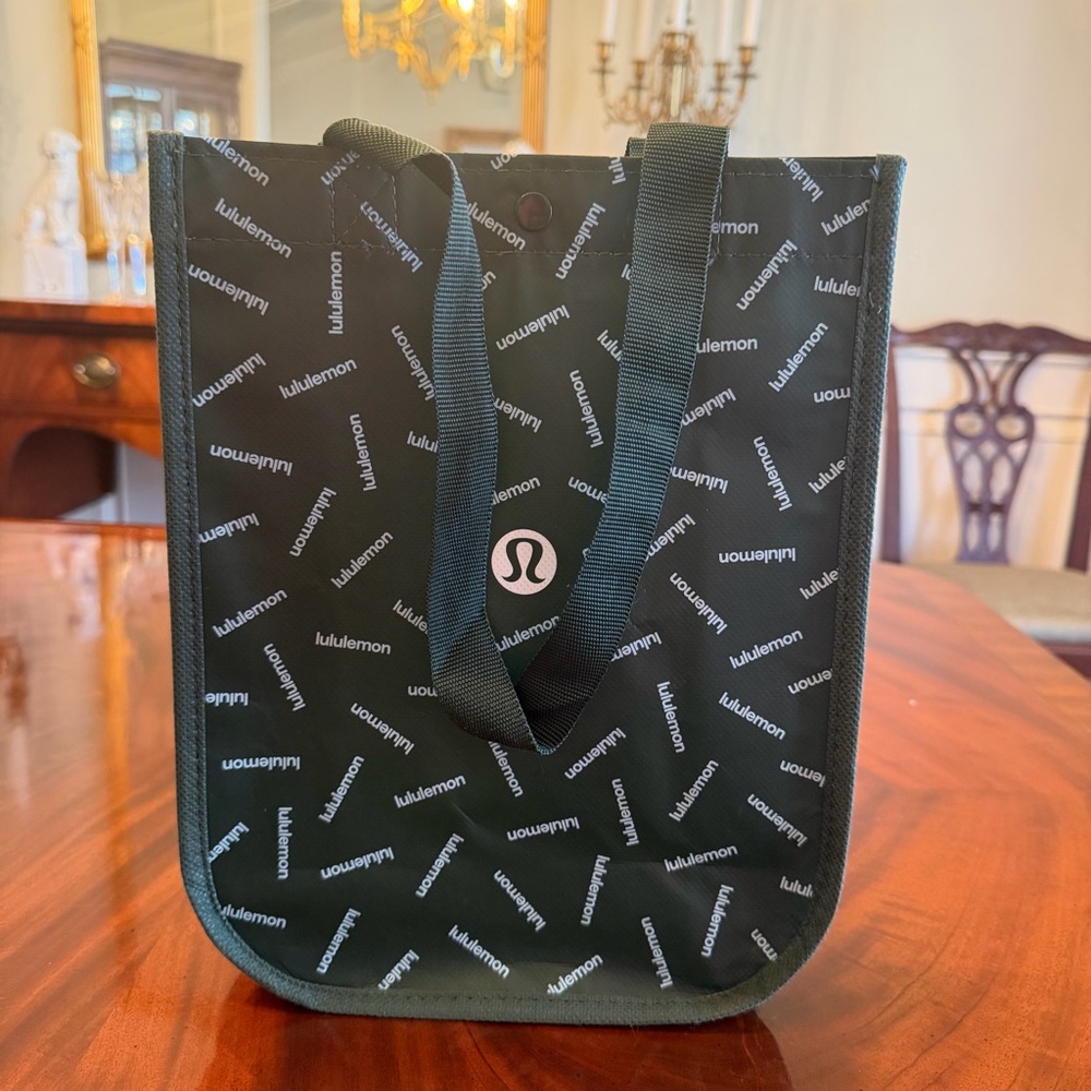 NEW Lululemon Small Reusable Shopper Bag Rainforest Green